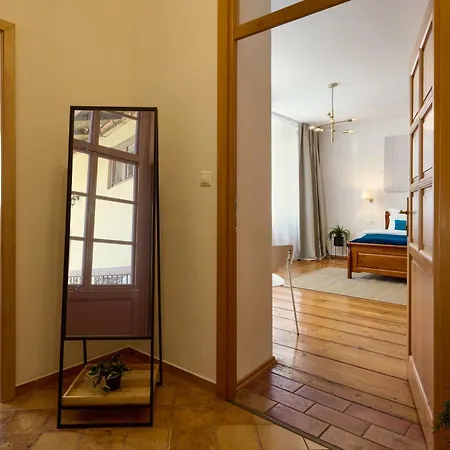 Latran House 71 By Kh Penzion 3*